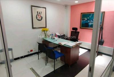 Casa de 5 alcobas en venta en La Magdalena, Bogotá, 379 m² · foto 8 de 20