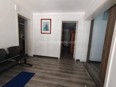 Casa de 5 alcobas en venta en La Magdalena, Bogotá, 379 m² · foto 15 de 20