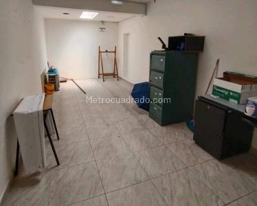 Casa de 5 alcobas en venta en La Magdalena, Bogotá, 379 m² · foto 19 de 20