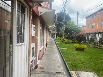 Casa de 2 alcobas en venta en Pinos De Lombardia, Bogotá, 42 m² · foto 3 de 20