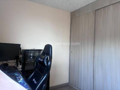 Apartamento en venta en Islandia, Bogotá · foto 15 de 19
