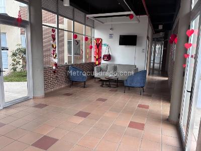 Apartamento en venta en Islandia, Bogotá · foto 2 de 19