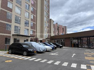 Apartamento en venta en Islandia, Bogotá · foto 4 de 19