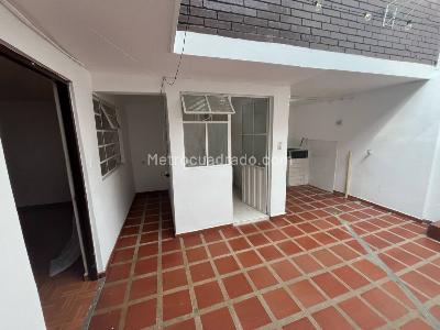 Apartamento en arriendo en Santa Rita, Bogotá · foto 2 de 20