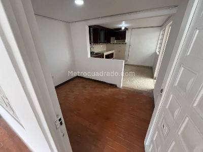 Apartamento en arriendo en Santa Rita, Bogotá · foto 3 de 20