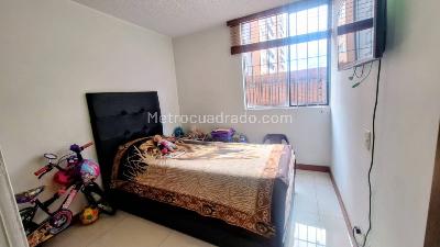 Apartamento de 3 alcobas en venta en Hayuelos, Bogotá, 78 m² · foto 13 de 20