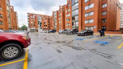 Apartamento de 3 alcobas en venta en Hayuelos, Bogotá, 78 m² · foto 18 de 20
