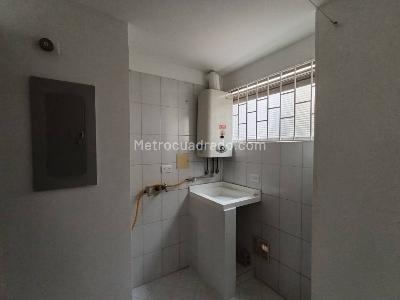Apartamento de 3 alcobas en venta en San Jose Del Prado, Bogotá, 87 m² · foto 6 de 20