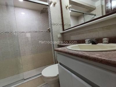 Apartamento de 3 alcobas en venta en San Jose Del Prado, Bogotá, 87 m² · foto 17 de 20