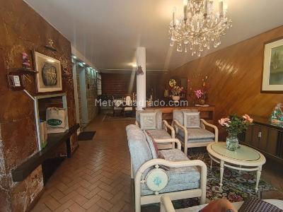 Casa en venta en San Luis, Bogotá · foto 3 de 20