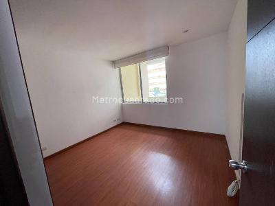 Apartamento de 2 alcobas en venta en Caobos Salazar, Bogotá, 69 m² · foto 8 de 20
