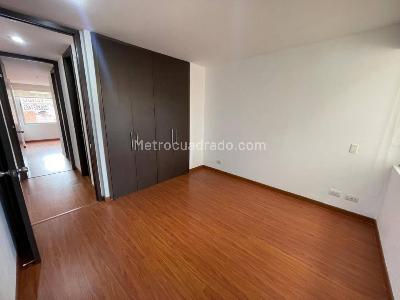 Apartamento de 2 alcobas en venta en Caobos Salazar, Bogotá, 69 m² · foto 9 de 20