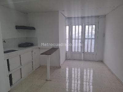 Apartaestudio en arriendo en Castilla, Bogotá, 40 m² · foto 2 de 13