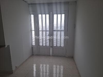 Apartaestudio en arriendo en Castilla, Bogotá, 40 m² · foto 3 de 13