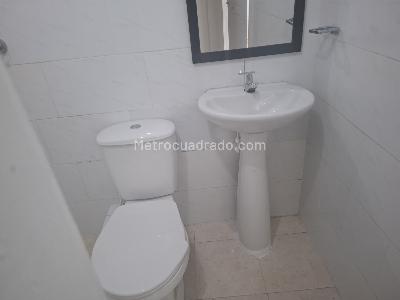 Apartaestudio en arriendo en Castilla, Bogotá, 40 m² · foto 12 de 13