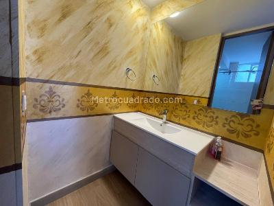 Apartamento de 3 alcobas en venta en La Felicidad, Bogotá, 77 m² · foto 14 de 20
