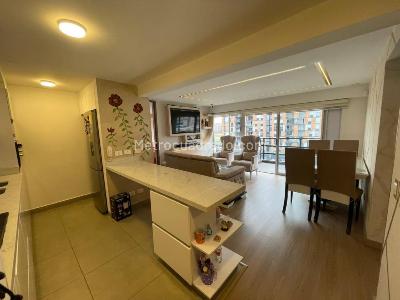 Apartamento de 3 alcobas en venta en La Felicidad, Bogotá, 77 m² · foto 2 de 20