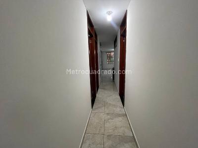 Apartamento de 3 alcobas en venta en La Riviera, Bogotá, 60 m² · foto 18 de 20