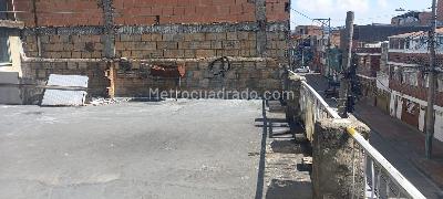 Casa de 5 alcobas en venta en San Cayetano, Bogotá, 334 m² · foto 16 de 20