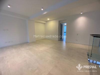 Casa de 3 alcobas en venta en Altos De Ruitoque, Floridablanca, 286 m² · foto 2 de 13