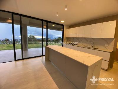 Casa de 3 alcobas en venta en Altos De Ruitoque, Floridablanca, 286 m² · foto 10 de 13