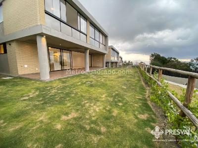 Casa de 3 alcobas en venta en Altos De Ruitoque, Floridablanca, 286 m² · foto 11 de 13