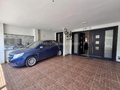 Casa de 3 alcobas en venta en Niza, Cúcuta, 120 m² · foto 2 de 20