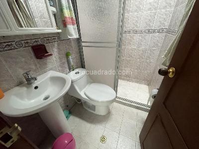 Casa de 5 alcobas en venta en La Castellana, Cúcuta, 250 m² · foto 7 de 12