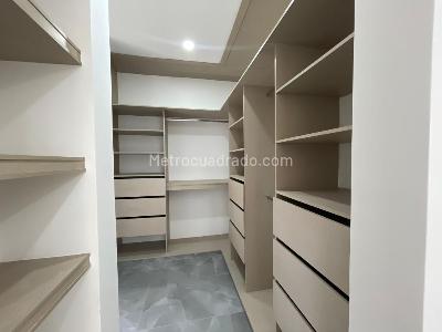 Casa de 4 alcobas en venta en Via Bocono, Cúcuta, 405 m² · foto 6 de 17