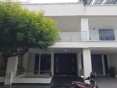 Casa en venta en Av, Cúcuta · foto 2 de 20