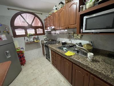Casa de 3 alcobas en venta en Av, Cúcuta, 130 m² · foto 3 de 12
