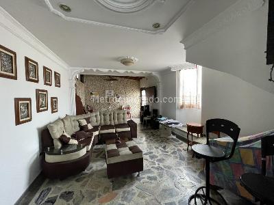 Casa de 3 alcobas en venta en Av, Cúcuta, 130 m² · foto 5 de 12