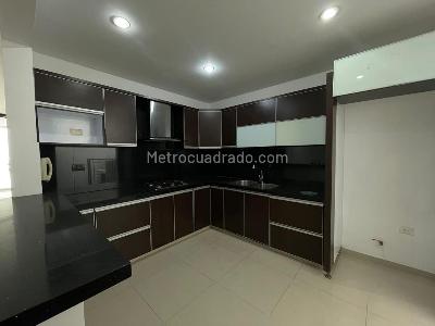Casa de 3 alcobas en venta en Av, Cúcuta, 140 m² · foto 3 de 14