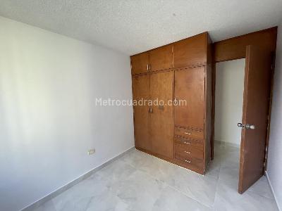 Apartamento de 3 alcobas en venta en Prados Del Este, Cúcuta, 48 m² · foto 6 de 12