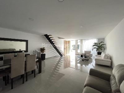 Casa de 4 alcobas en venta en Avenida Del Rio, Cúcuta, 290 m² · foto 3 de 12