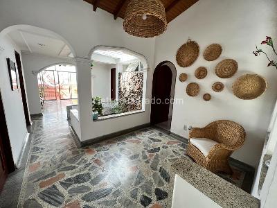 Casa de 4 alcobas en venta en Quinta Oriental, Cúcuta, 178 m² · foto 4 de 17