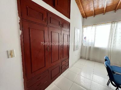 Casa de 4 alcobas en venta en Quinta Oriental, Cúcuta, 178 m² · foto 16 de 17