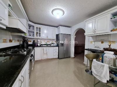 Casa de 4 alcobas en venta en Av, Cúcuta, 191 m² · foto 11 de 20