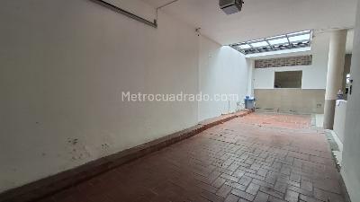 Casa de 5 alcobas en venta en Lleras Restrepo, Cúcuta, 240 m² · foto 3 de 20