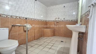 Casa de 5 alcobas en venta en Lleras Restrepo, Cúcuta, 240 m² · foto 6 de 20