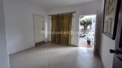 Casa de 5 alcobas en venta en Lleras Restrepo, Cúcuta, 240 m² · foto 13 de 20