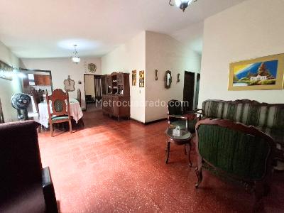 Casa de 5 alcobas en venta en La Ceiba, Cúcuta, 242 m² · foto 8 de 16