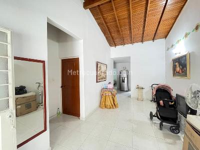 Casa de 3 alcobas en venta en Prados Del Este, Cúcuta, 110 m² · foto 3 de 16