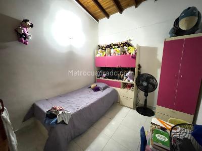 Casa de 3 alcobas en venta en Prados Del Este, Cúcuta, 110 m² · foto 10 de 16