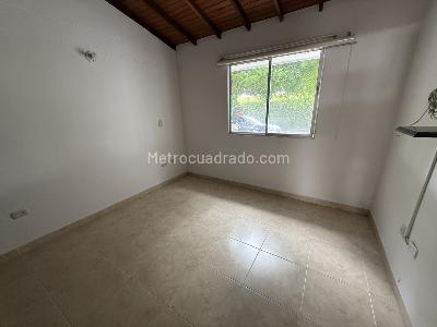 Casa de 3 alcobas en venta en Prados Del Este, Cúcuta, 111 m² · foto 3 de 14