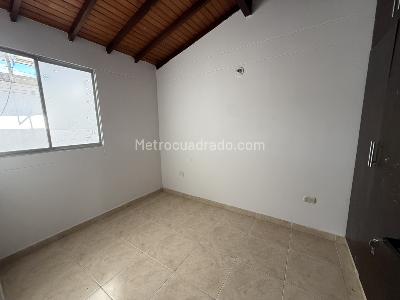 Casa de 3 alcobas en venta en Prados Del Este, Cúcuta, 111 m² · foto 5 de 14
