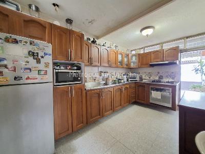 Casa de 3 alcobas en venta en Lleras Restrepo, Cúcuta, 159 m² · foto 17 de 19