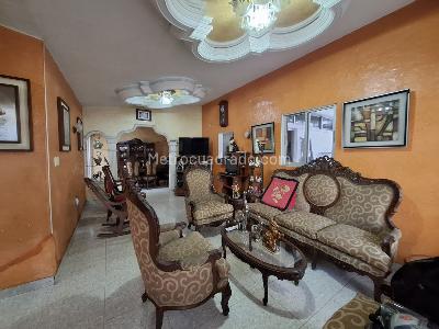 Casa de 3 alcobas en venta en Lleras Restrepo, Cúcuta, 159 m² · foto 2 de 19