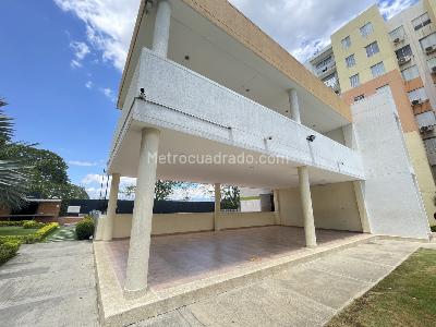 Apartamento en venta en Prados Del Este, Cúcuta · foto 2 de 4
