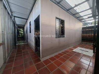 Casa de 5 alcobas en venta en Lleras Restrepo, Cúcuta, 572 m² · foto 12 de 20